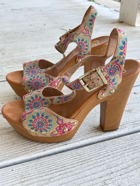 Gianni Bini Shoes - Gianni Bini Boho Platform Heel - Size 9